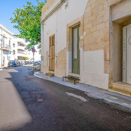 Via Cota 24 Raro Lecce