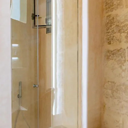 Via Cota 24 Raro Guest house Lecce